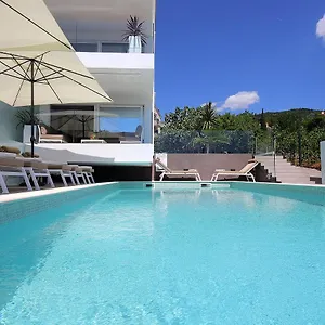 New With Swimming Pool Near The Beach Apartmán